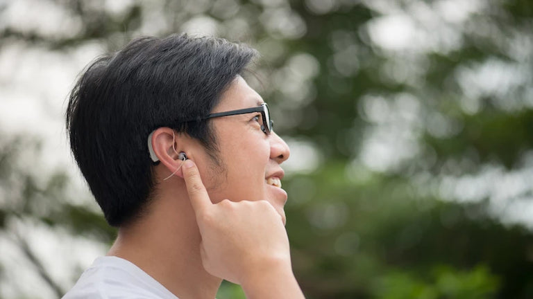 WHAT TO EXPECT WHEN YOU START USING A HEARING AID?